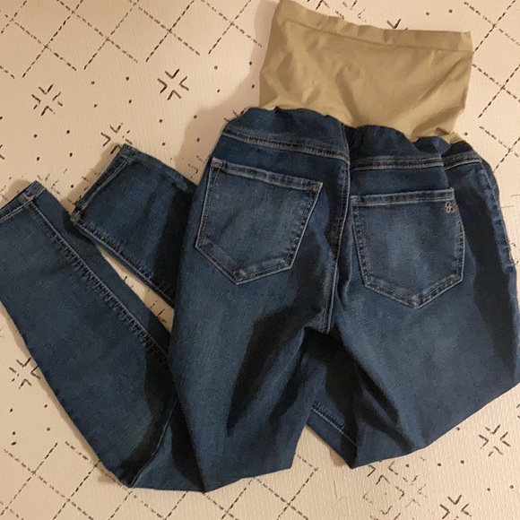 Jessica Simpson Maternity Jeans - Picture 2 of 3